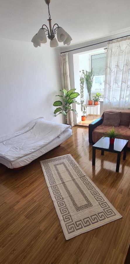 Perfect View Apartament 2 Rooms Self Check-In บูคาเรสต์ ภายนอก รูปภาพ