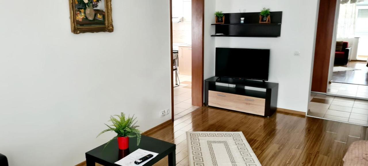 Perfect View Apartament 2 Rooms Self Check-In บูคาเรสต์ ภายนอก รูปภาพ